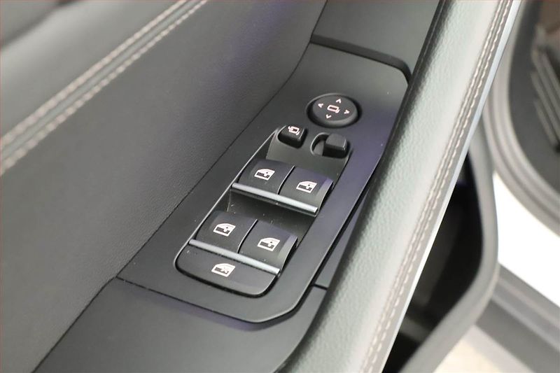 BMW X6 (2021) xDrive40i - fotka 14 z 19