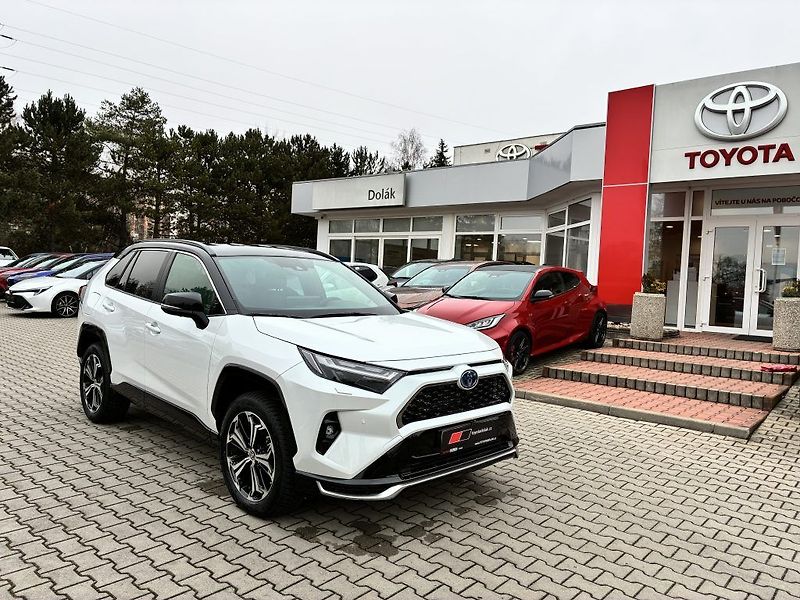 Toyota RAV4 2.5 Plug-in 185 Selection - fotka 1 z 27