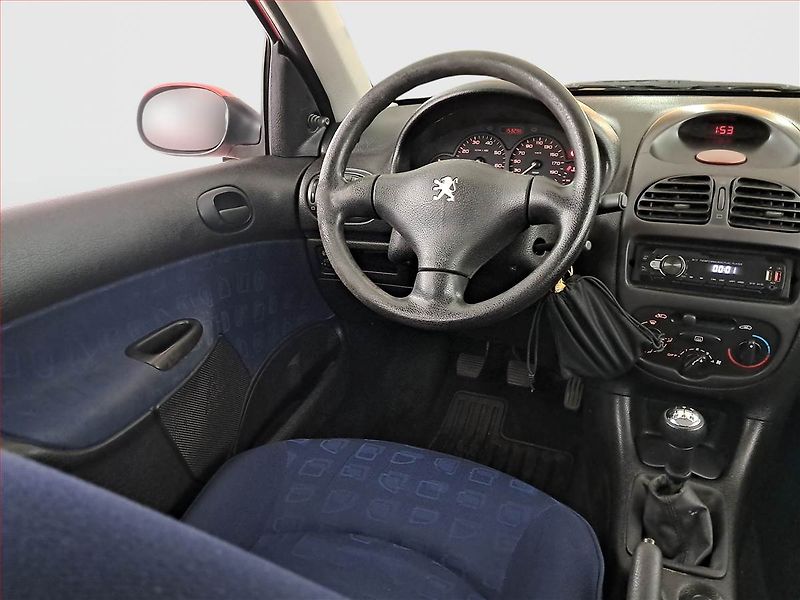 Peugeot 206 (2001) 1.1 i, plně pojízdný - fotka 7 z 14
