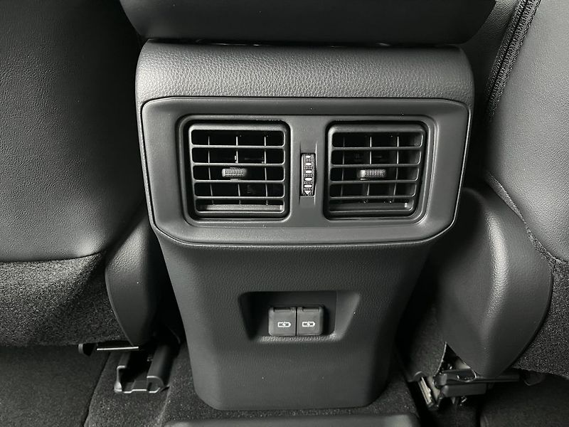 Toyota RAV4 2.5 TNGA PHEV Executive JBL - fotka 10 z 28