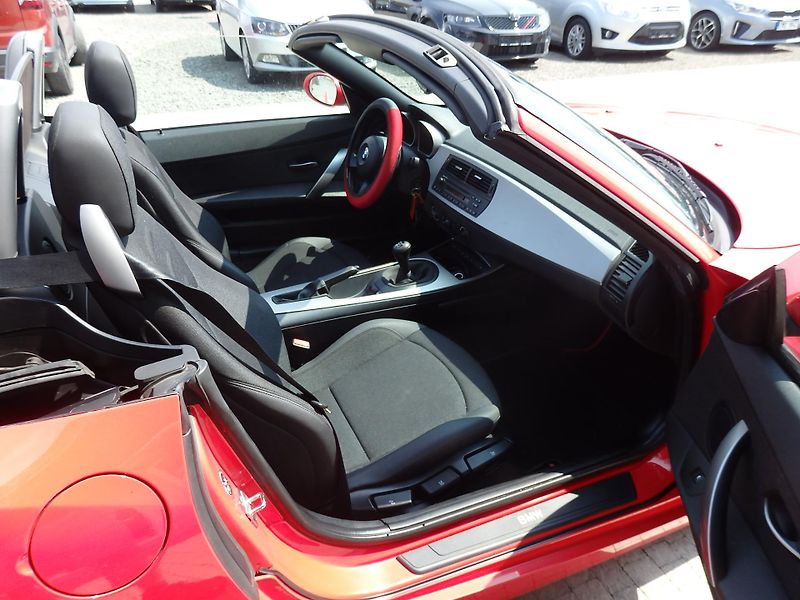 BMW Z4 2.0i 110 kW KLIMATIZACE - fotka 12 z 17