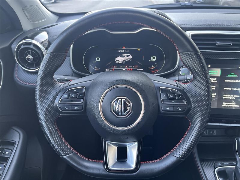 MG ZS 1,0 T  Exclusive AT+ 1Maj. - fotka 13 z 25