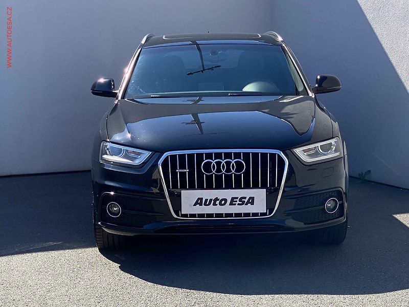 Audi Q3 (2013) 2.0 TDi quattro, S-line, AT - fotka 2 z 19