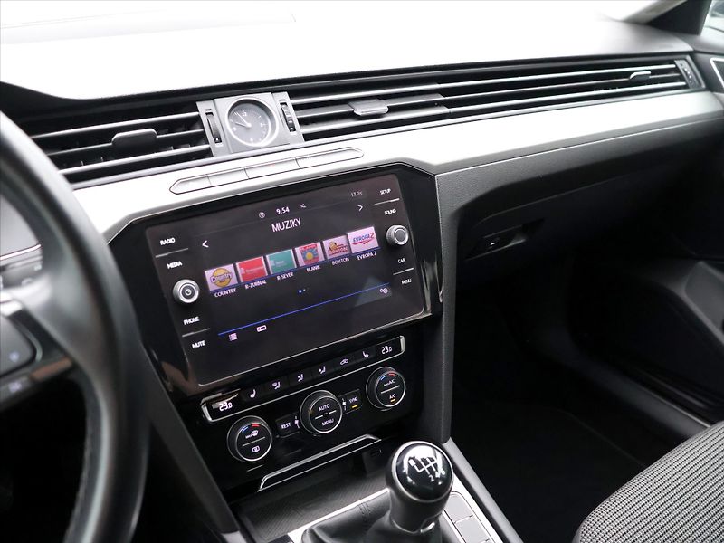 Volkswagen Arteon 2,0 TDI 110kW DPH - fotka 21 z 37