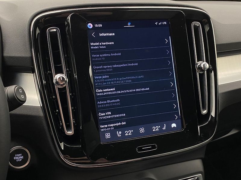 Volvo XC40 (2026) B4 AUT DARK PLUS - fotka 59 z 61