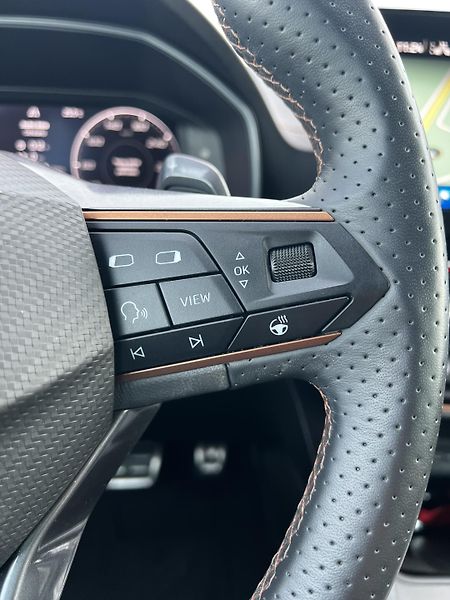 Cupra Leon 1.4 TSI e-Hybrid 150kW TZ DPH - fotka 12 z 29