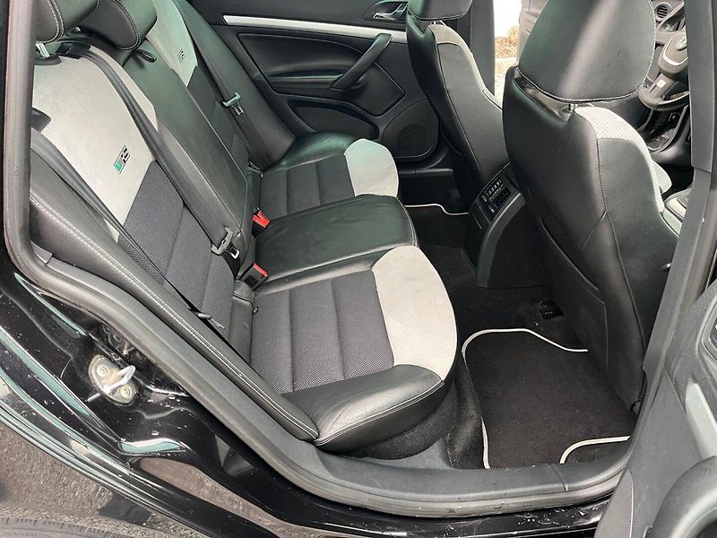 Škoda Octavia (2010) RS 2.0 TSi Xenony,NAVI - fotka 14 z 17