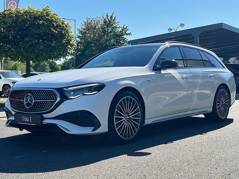 Mercedes-Benz Třídy E (2025) 300 de 4MATIC kombi s EQ - fotka 7 z 35