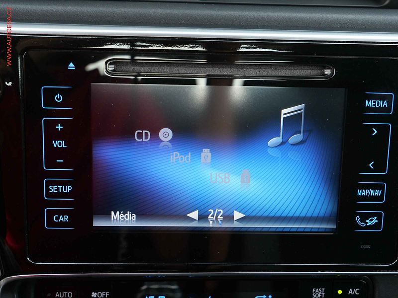 Toyota Auris (2019) 1.6i, ČR, AC, tempo - fotka 18 z 20