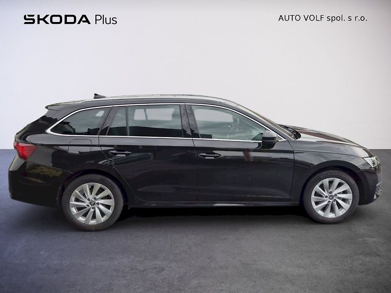 Škoda Octavia (2025) kombi Top Selection 1.5 TSI 11 - fotka 9 z 36