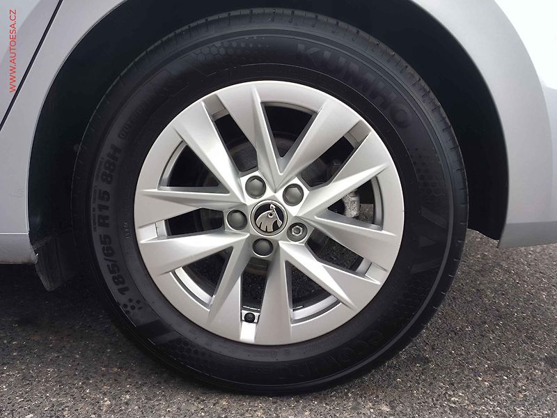 Škoda Fabia (2024) 1.0 TSi, ČR, DSG, LED, park - fotka 27 z 28
