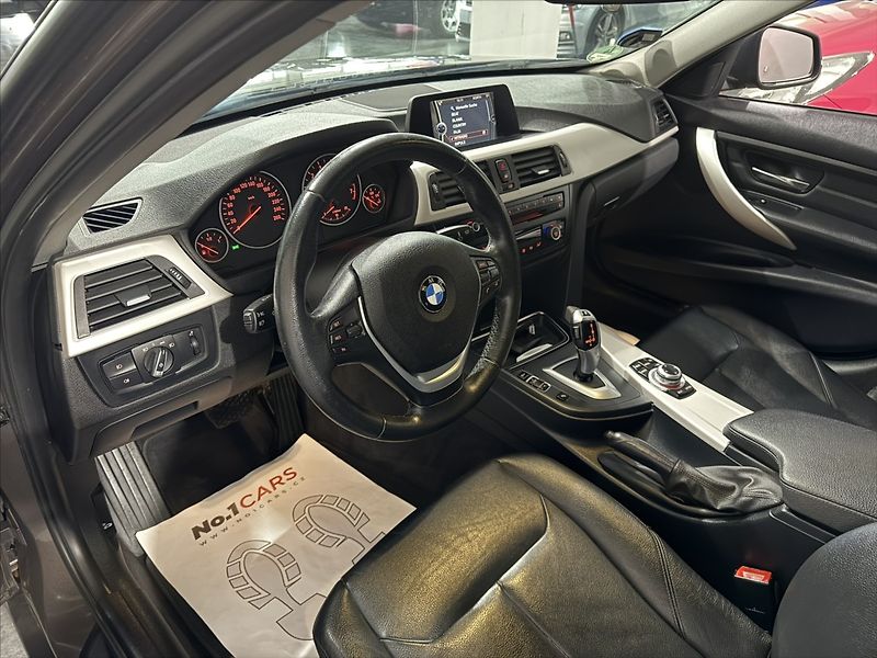 BMW Řada 3 2,0   320i 135KW BI-XEN KŮŽE T - fotka 7 z 46