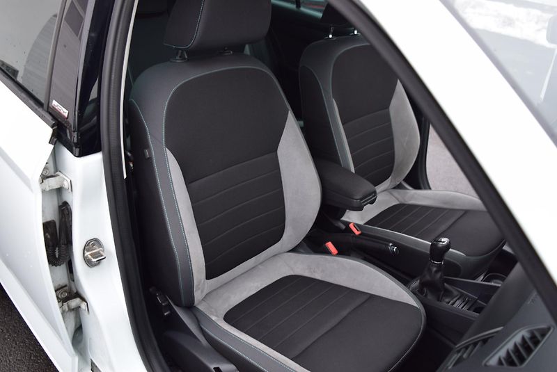 Škoda Fabia (2016) 1.2TSI 81kw AMBITION JOY OPS - fotka 36 z 49