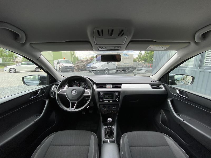 Škoda Rapid 1.2 TSI 81kW -KLIMA -ALU - PDC - fotka 21 z 35