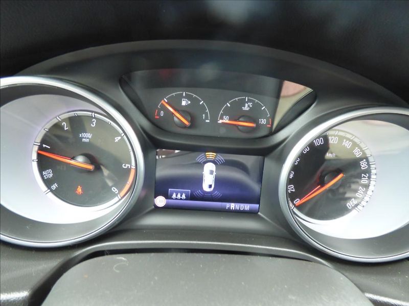 Opel Insignia 2,0 CDTi  Business Edition - fotka 39 z 39