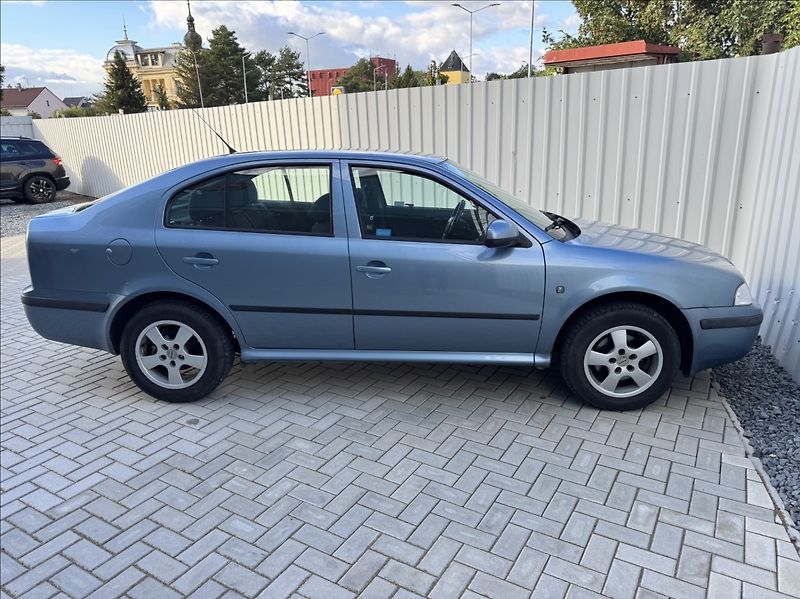 Škoda Octavia 1,9 TDI TOUR TRUMF původ ČR - fotka 14 z 50