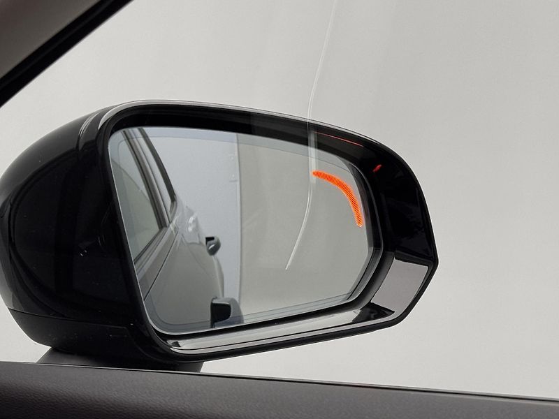 Volvo V60 B4 DARK PLUS CZ 1.maj - fotka 20 z 47