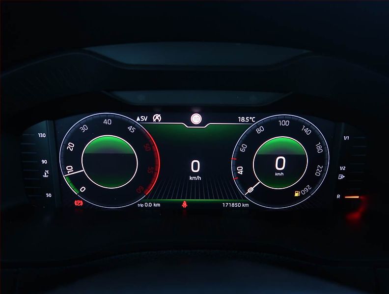 Škoda Karoq (2019) 2.0 TDI, Serv.kniha, Kůže - fotka 11 z 25