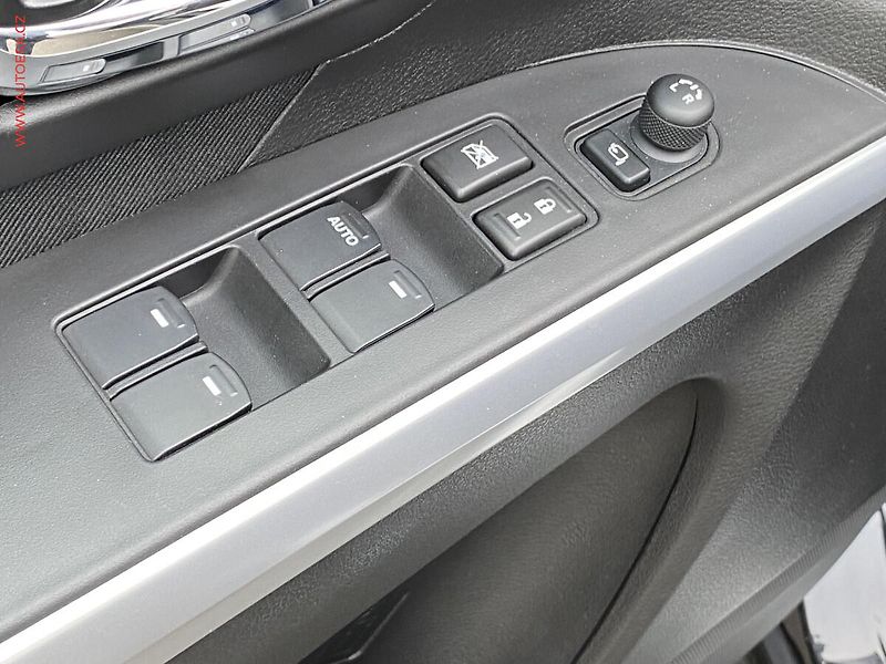Suzuki S-Cross (2018) 1.4 BJet, Comfort, kamera - fotka 11 z 17