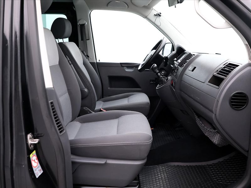 Volkswagen Multivan 1,9 TDI 75kW Startline - fotka 13 z 35