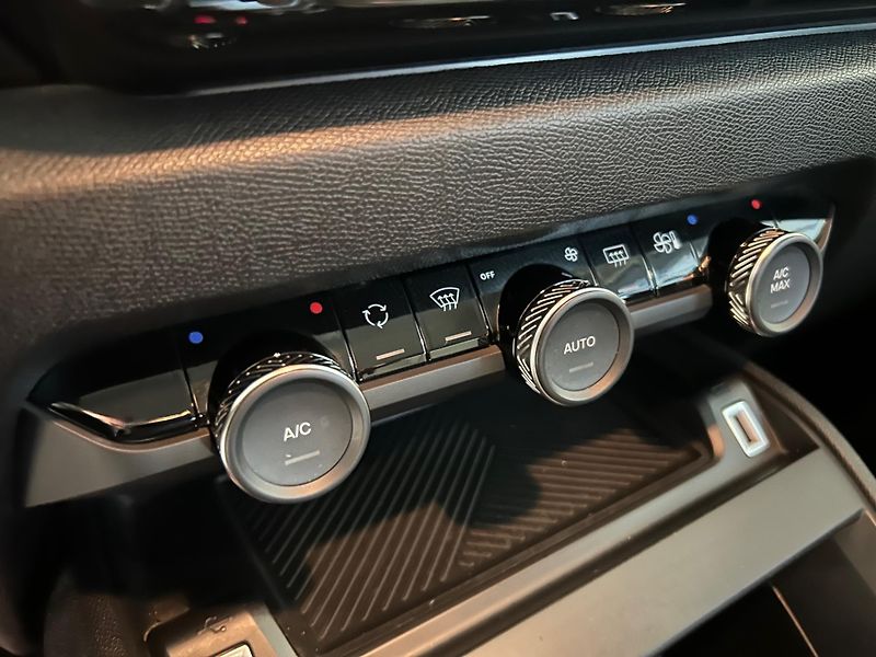 Citroën ë-C4 (2023) - fotka 32 z 33