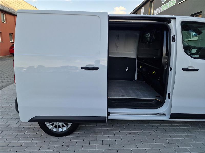 Toyota ProAce 2.0 D-4d 106kW L1, ČR, 1.Maj. - fotka 18 z 46