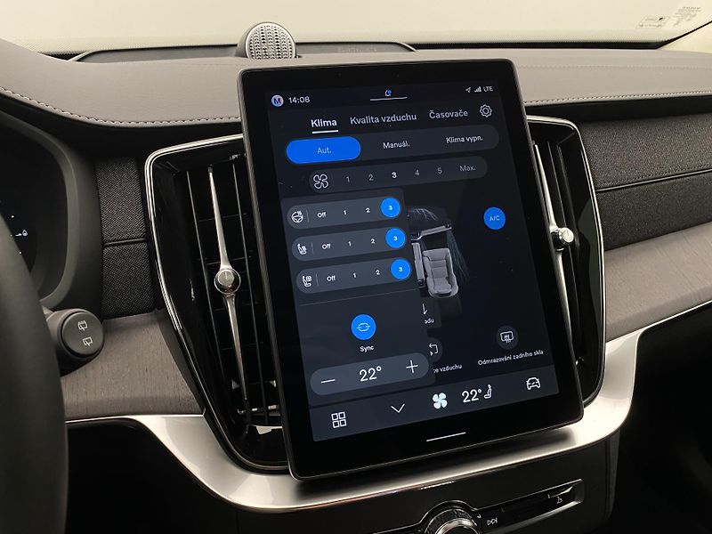 Volvo XC90 (2026) T8 AWD RECHARGE DARK ULTRA - fotka 46 z 76