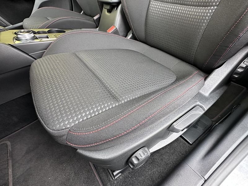Ford Focus (2024) KOMBI ST LINE 1.5/85kW * LED - fotka 8 z 43