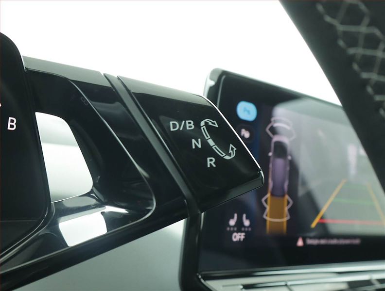Volkswagen ID.3 (2023) Pro Perf. (62 kWh), SoH 88% - fotka 13 z 18
