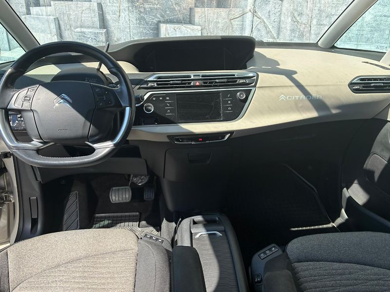 Citroën C4 Picasso (2017) 1.6HDi,88KW,MASÁŽ, BLIS, 1.MAJ - fotka 11 z 35