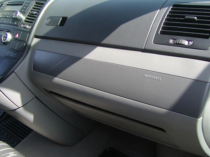 Volkswagen Multivan 2.5TDi, 96kW, KLIMA PAKET!! - fotka 40 z 51