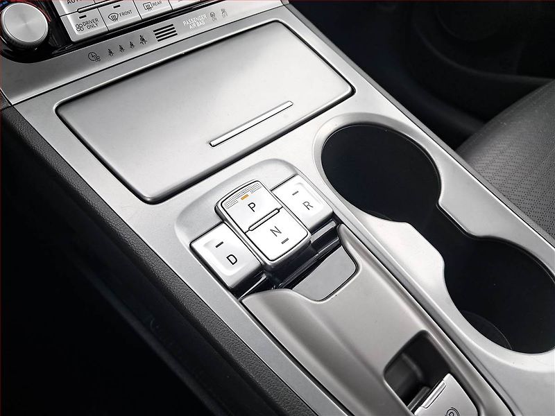 Hyundai Kona (2019) Electric 64 kWh, SoH 96% - fotka 17 z 21
