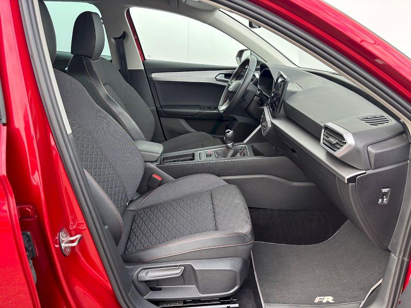 Seat Leon (2024) FR 1.5 TSI 96kW SP - fotka 29 z 35