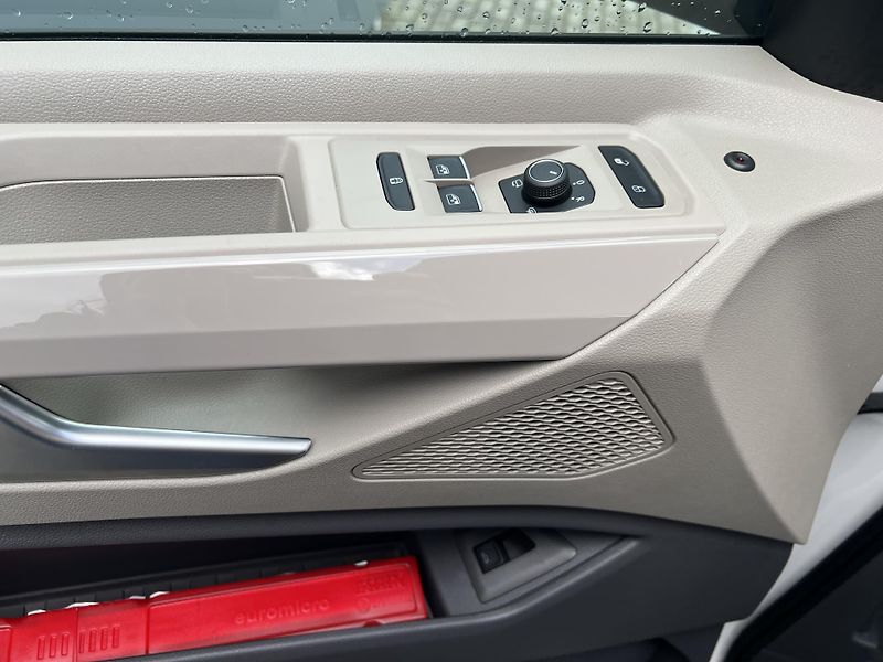 Volkswagen Multivan 2.0TDi*DSG*ČR*Záruka*TopVýbava - fotka 16 z 46