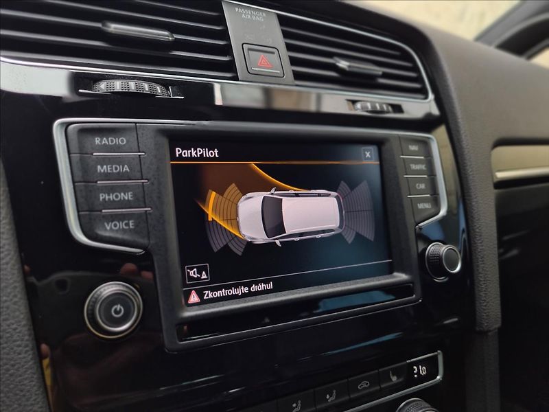 Volkswagen Golf R*Variant*KM!PO SERVISE!!! - fotka 26 z 55