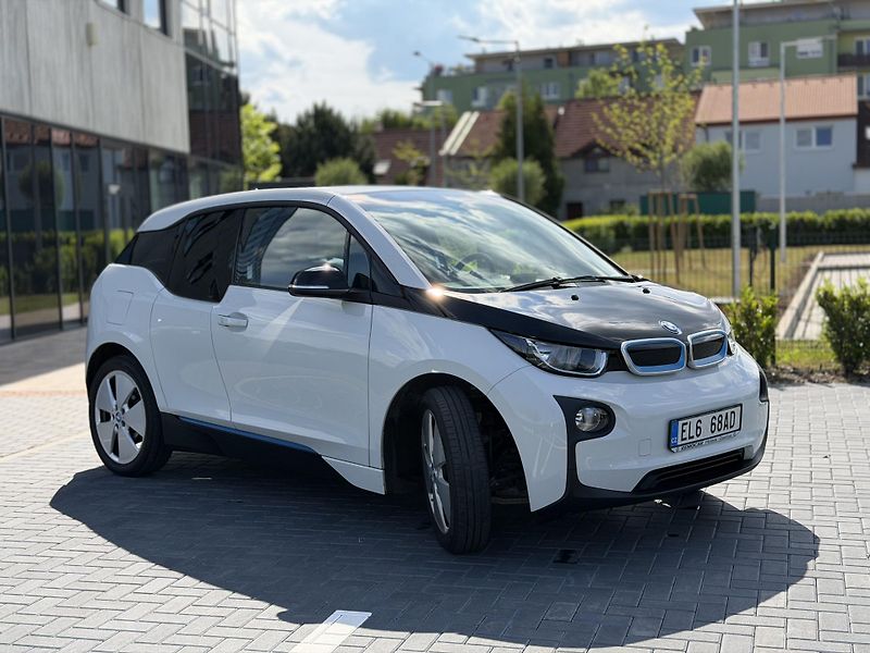 BMW i3 (2016) 60ah 125 kW - fotka 8 z 23