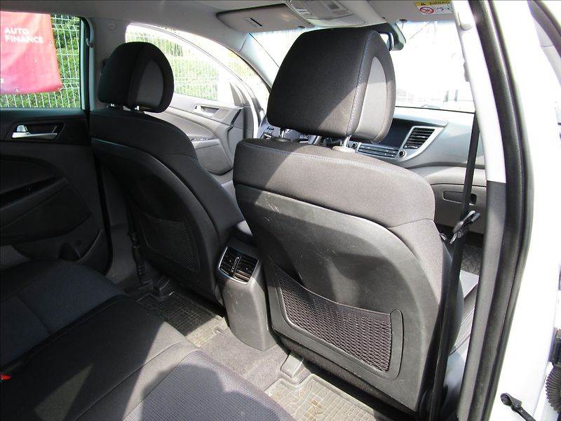 Hyundai Tucson 1.6T-GDi, aut. klima, 1. maj. - fotka 23 z 40