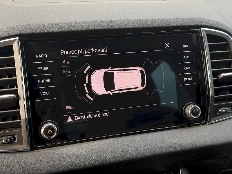 Škoda Karoq (2021) 1.5 TSI 110 kW DSG Style Plus - fotka 16 z 26