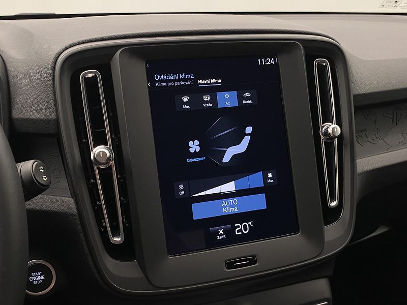 Volvo XC40 T2 ESSENTIAL CZ - fotka 39 z 42