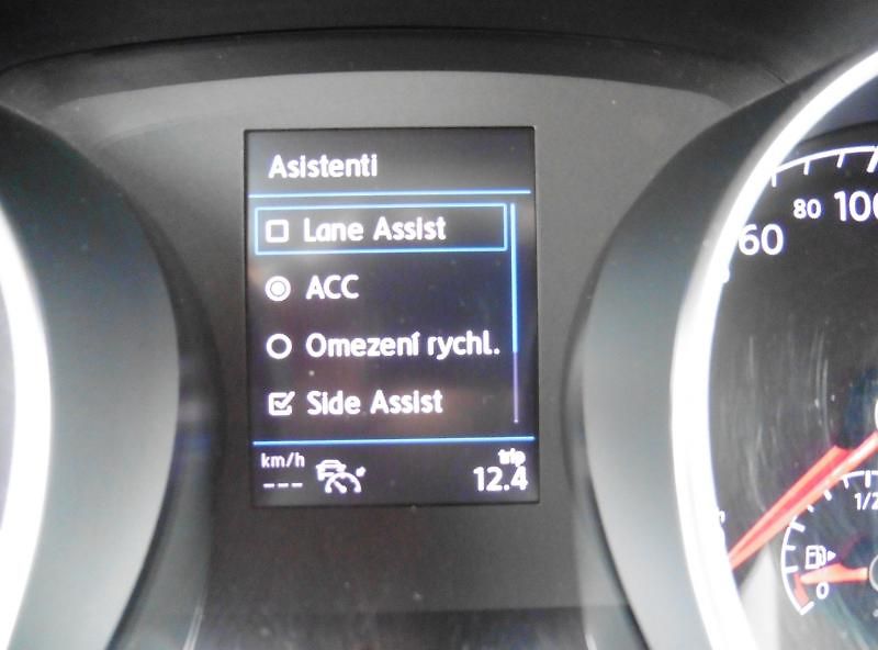 Volkswagen Touran 1.5 TSi Highline Navi - fotka 15 z 17