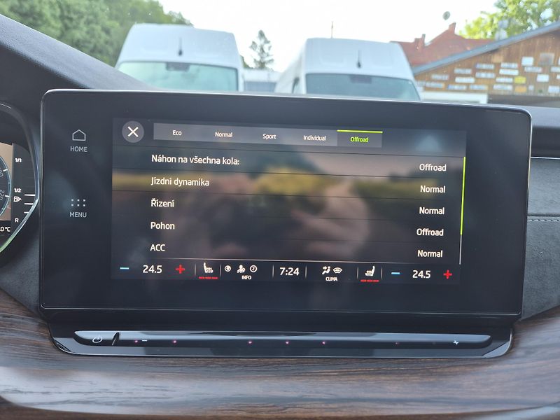 Škoda Octavia (2023) Combi Scout TDi 147kw DSG 4x4 - fotka 34 z 50