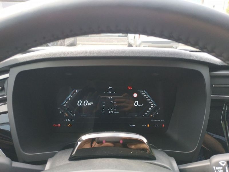 KGM Korando 1.5T, SMART,2WD, MT, SKLADEM - fotka 14 z 25