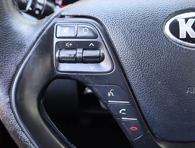 Kia Ceed (2013) 1.6 GDI, Serv.kniha, Tempomat - fotka 16 z 18