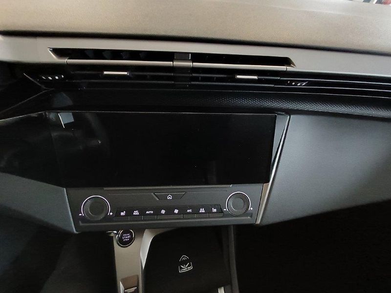 Peugeot 308 (2026) SW STYLE Hybrid 145 e-DCS6 - fotka 24 z 30