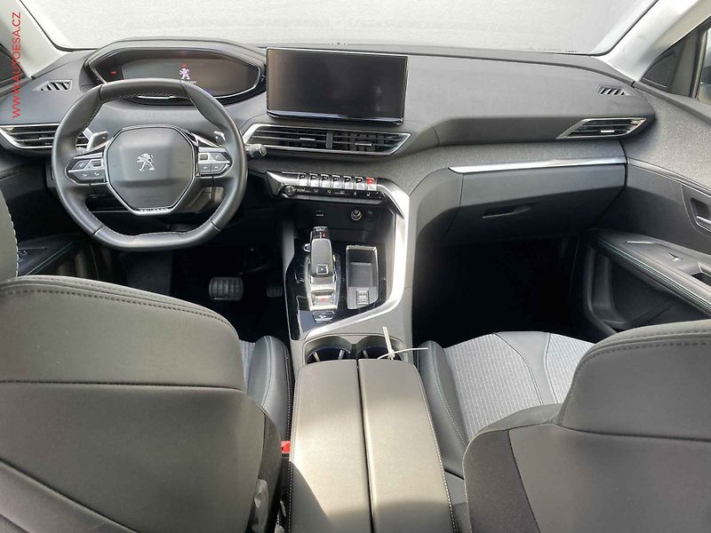 Peugeot 3008 (2021) 1.2 PT, Allure, AT, LED - fotka 8 z 17
