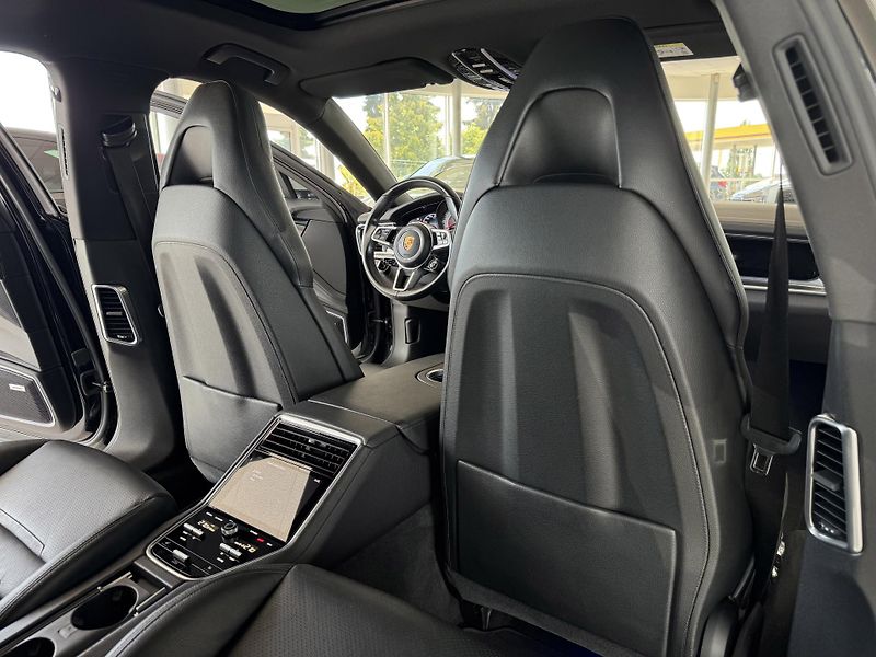 Porsche Panamera 4S 324kW*Chrono*REZERVACE! - fotka 16 z 39