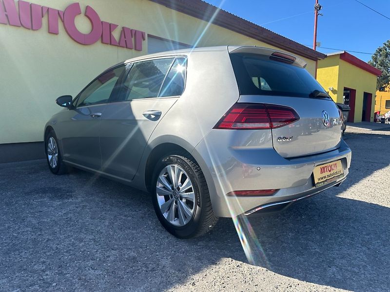 Volkswagen Golf 1.0TSi 85kW/1MAJ/Serv.knih/TOP - fotka 5 z 39