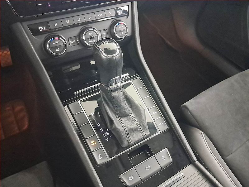 Škoda Superb (2016) Style Plus 2.0 TDI, Automat - fotka 13 z 21