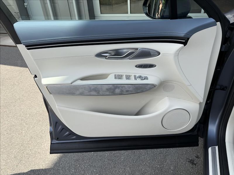 Genesis GV70 AWD  FL Electrified Premium - fotka 9 z 23