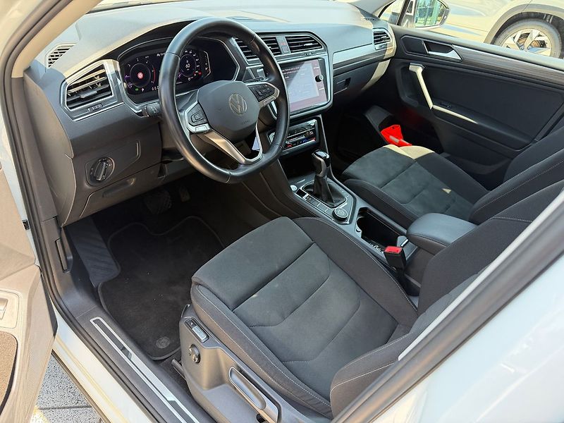 Volkswagen Tiguan Elegance 2,0TDI 110kW 4x4 DSG - fotka 5 z 23
